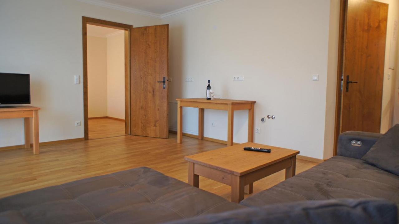 Hotel Heimfeld Restaurant Cafe Garching an Der Alz Luaran gambar