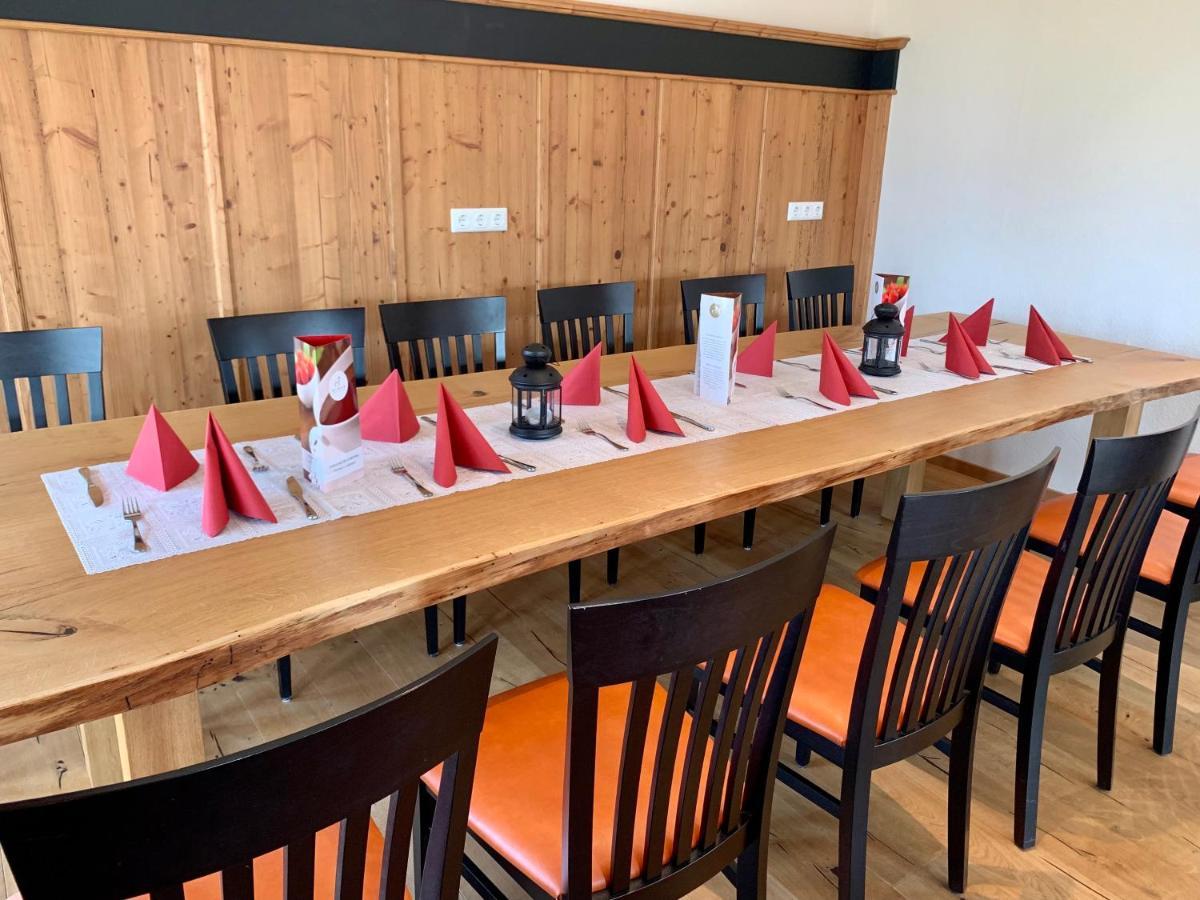 Hotel Heimfeld Restaurant Cafe Garching an Der Alz Luaran gambar