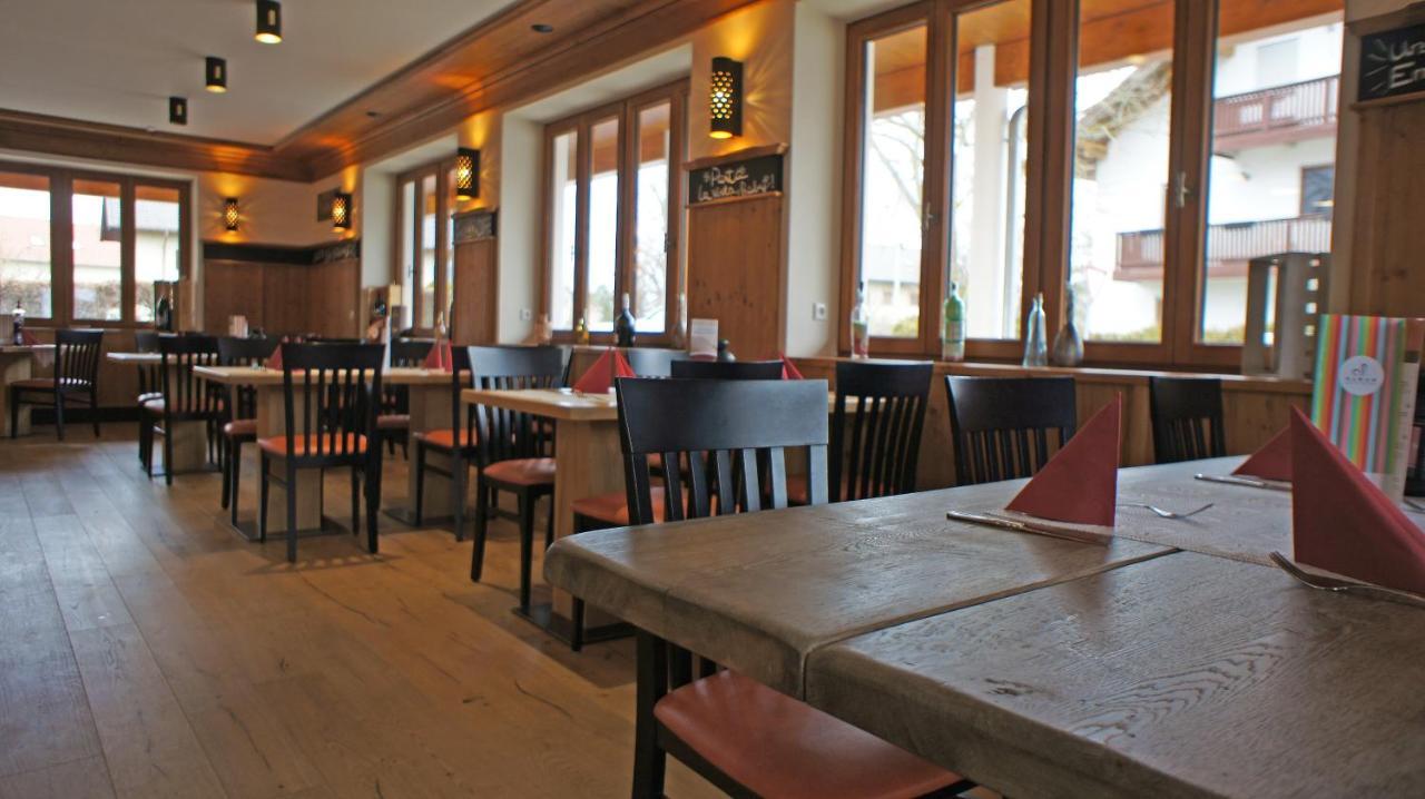 Hotel Heimfeld Restaurant Cafe Garching an Der Alz Luaran gambar